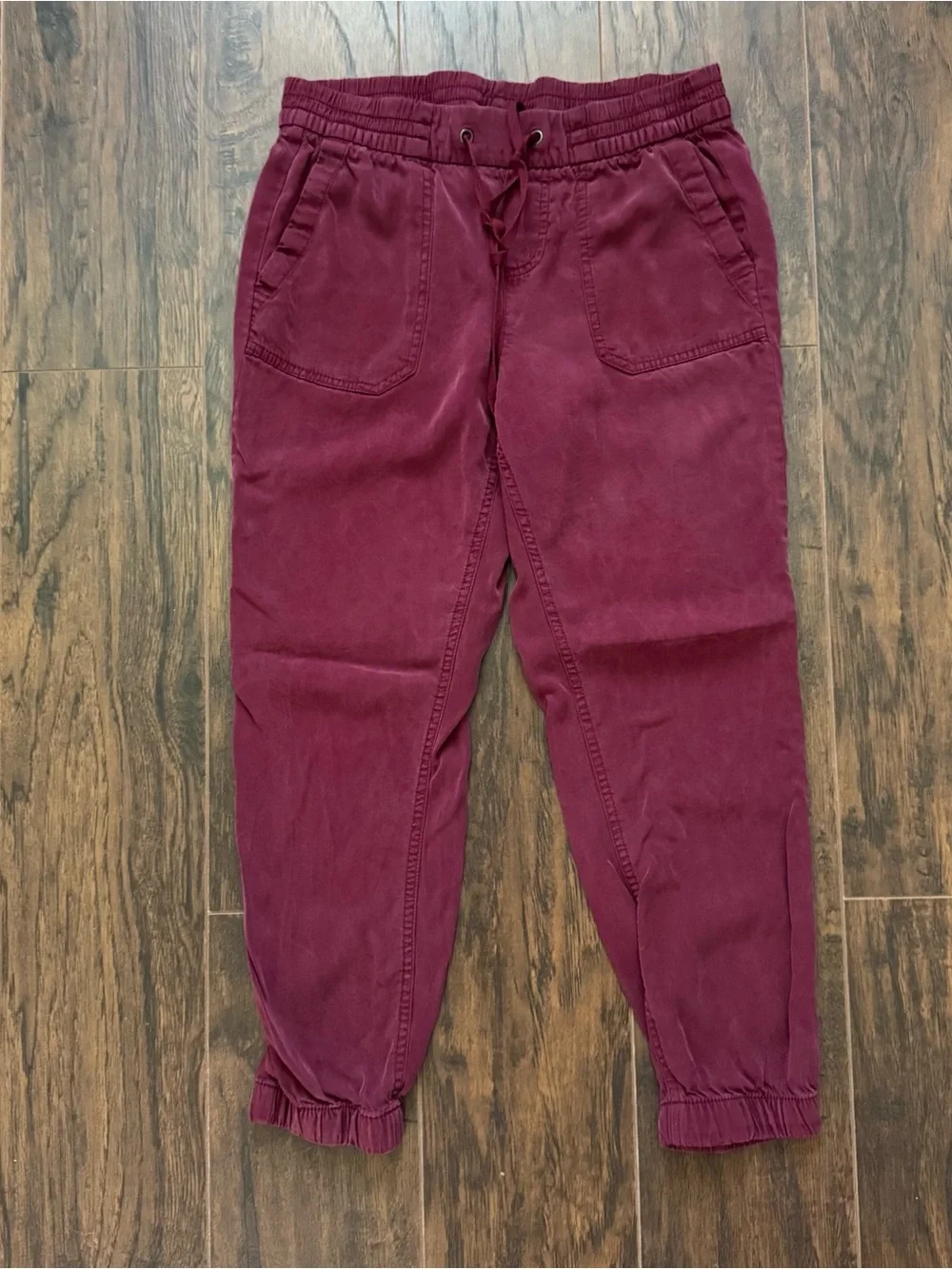 Old Navy XS Burgundy Mid-Rise Soft Twill Utility Joggers